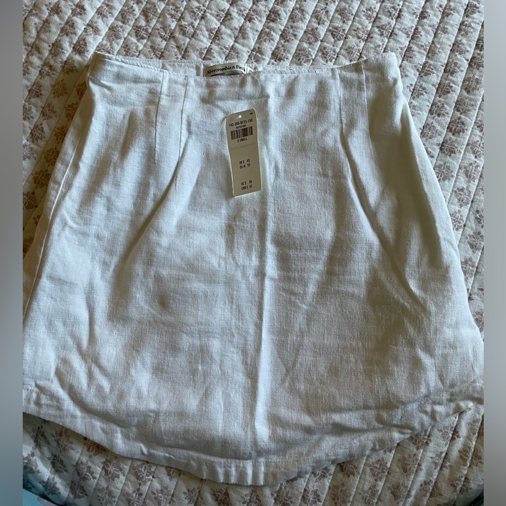 NWT A&F Curved Hem Linen Skirt
